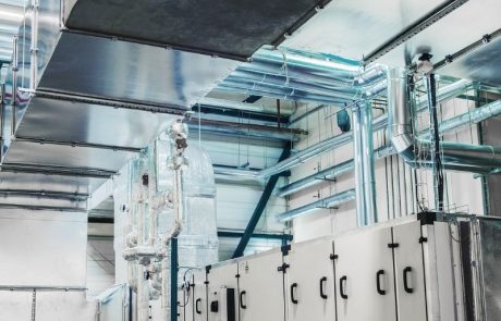 פתרונות קירור מקצועיים במכולות ובחדרים ניידים