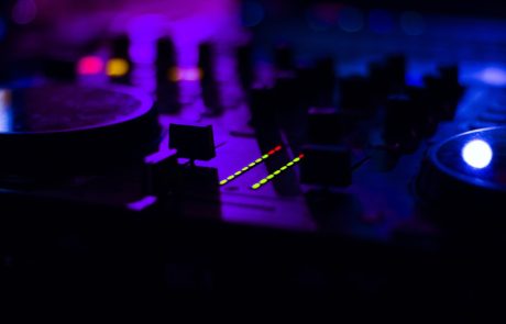 למה עדיף לחגוג בת מצווה במועדון ולא באולם אירועים